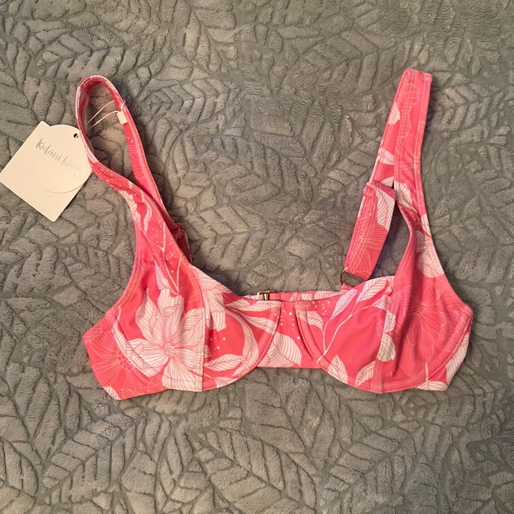 Kulani Kinis xs wildberry underwire top